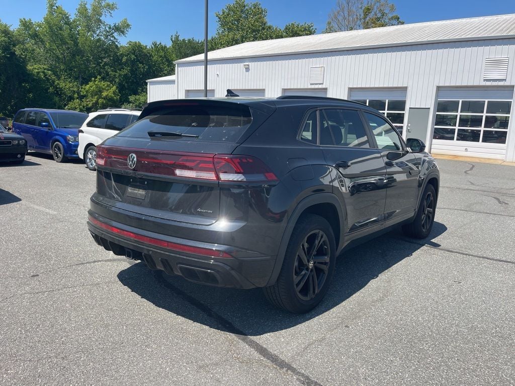 2025 Volkswagen Atlas Cross Sport 2.0T SEL R-Line Black