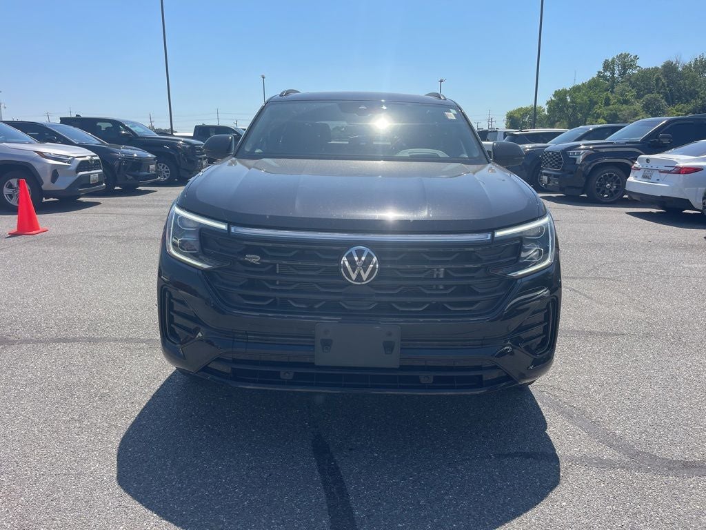 2025 Volkswagen Atlas Cross Sport 2.0T SEL R-Line Black