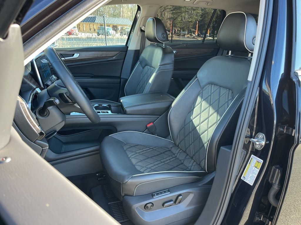 2024 Volkswagen Atlas 2.0T SEL Premium R-Line