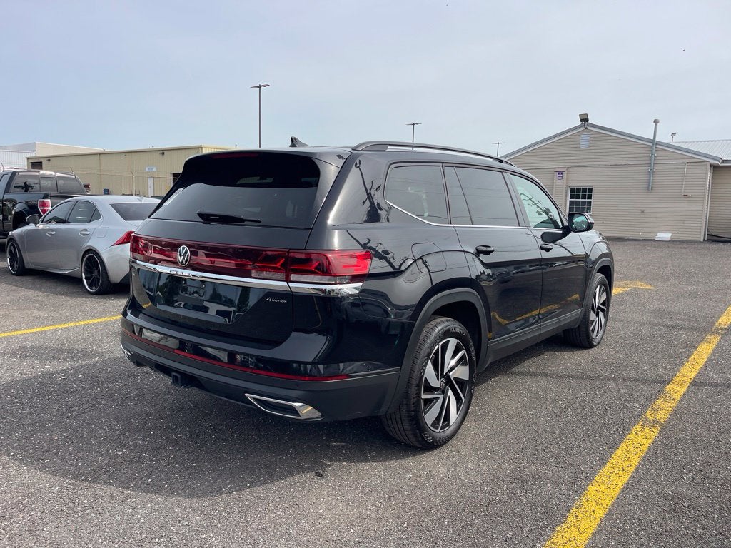 2025 Volkswagen Atlas 2.0T SE w/Technology