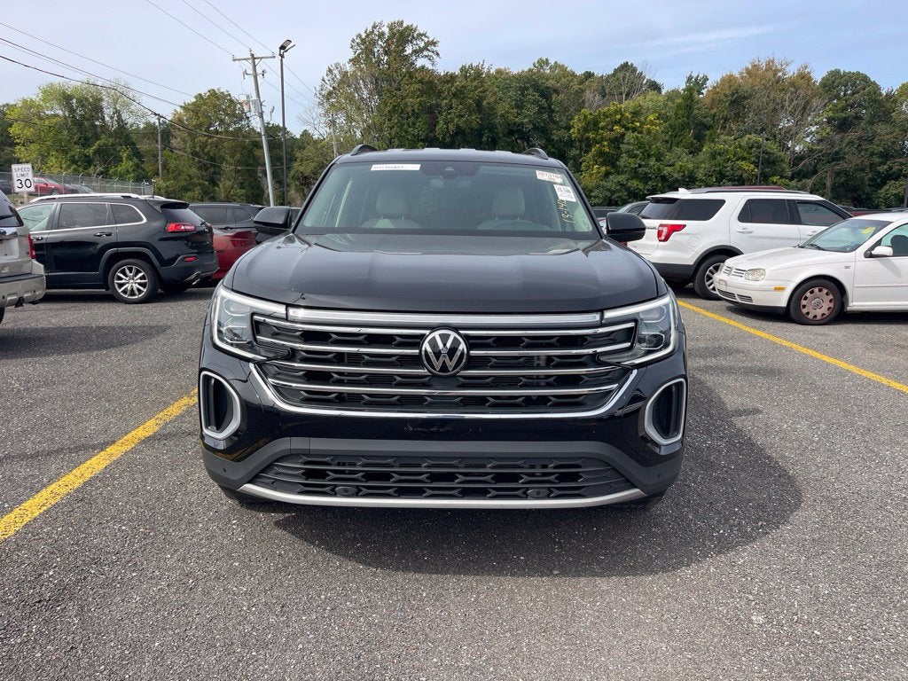 2025 Volkswagen Atlas 2.0T SE w/Technology