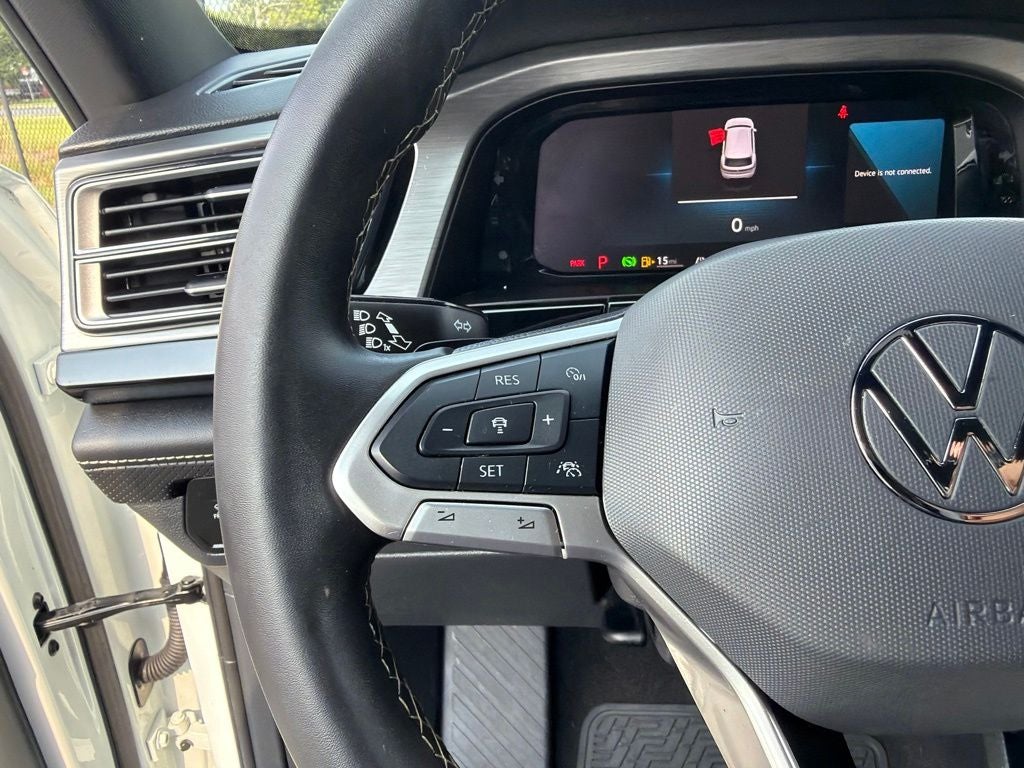 2024 Volkswagen Atlas Cross Sport 2.0T SE w/Technology