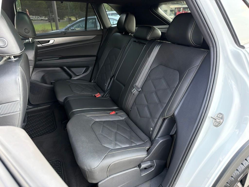 2024 Volkswagen Atlas Cross Sport 2.0T SE w/Technology