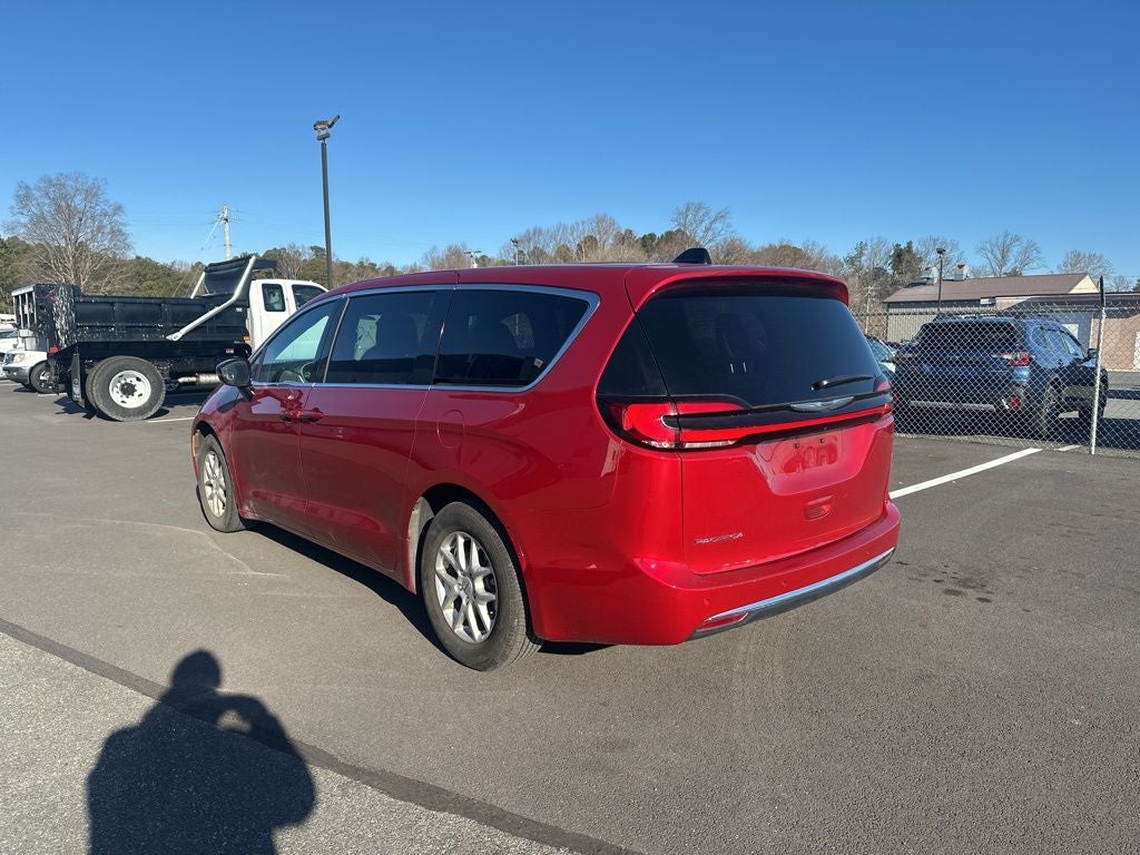 2025 Chrysler Pacifica Select