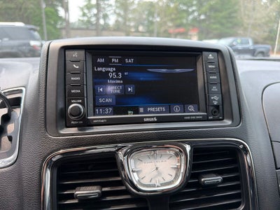 2013 Chrysler Town & Country Touring
