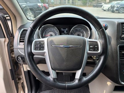 2013 Chrysler Town & Country Touring