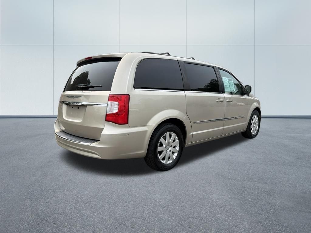 2013 Chrysler Town & Country Touring