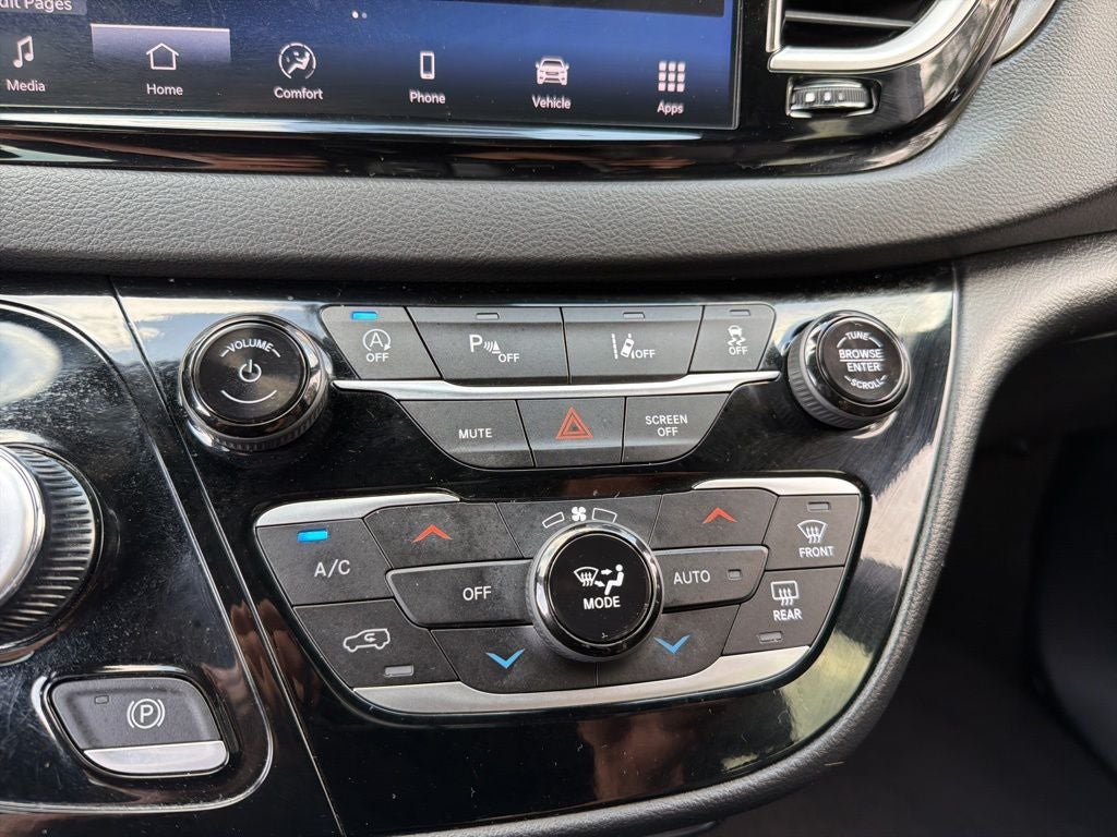 2025 Chrysler Pacifica Select