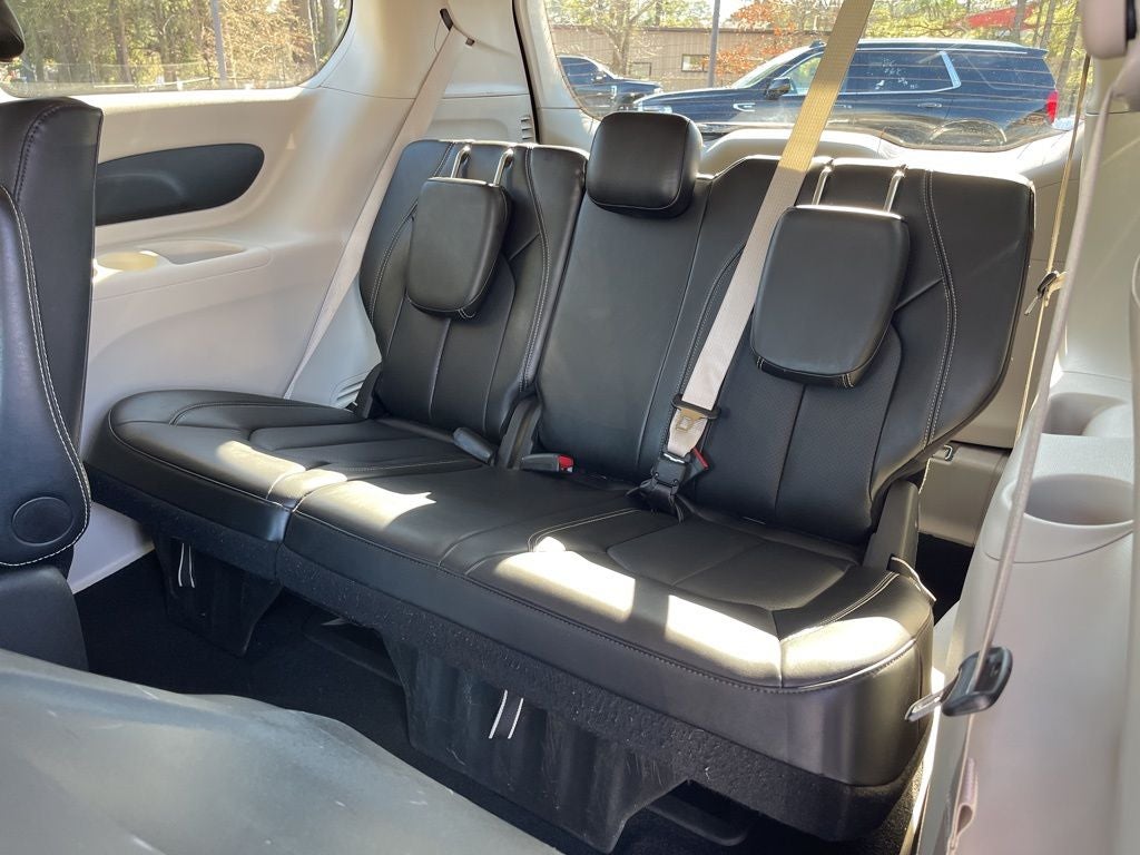 2024 Chrysler Pacifica Hybrid Select