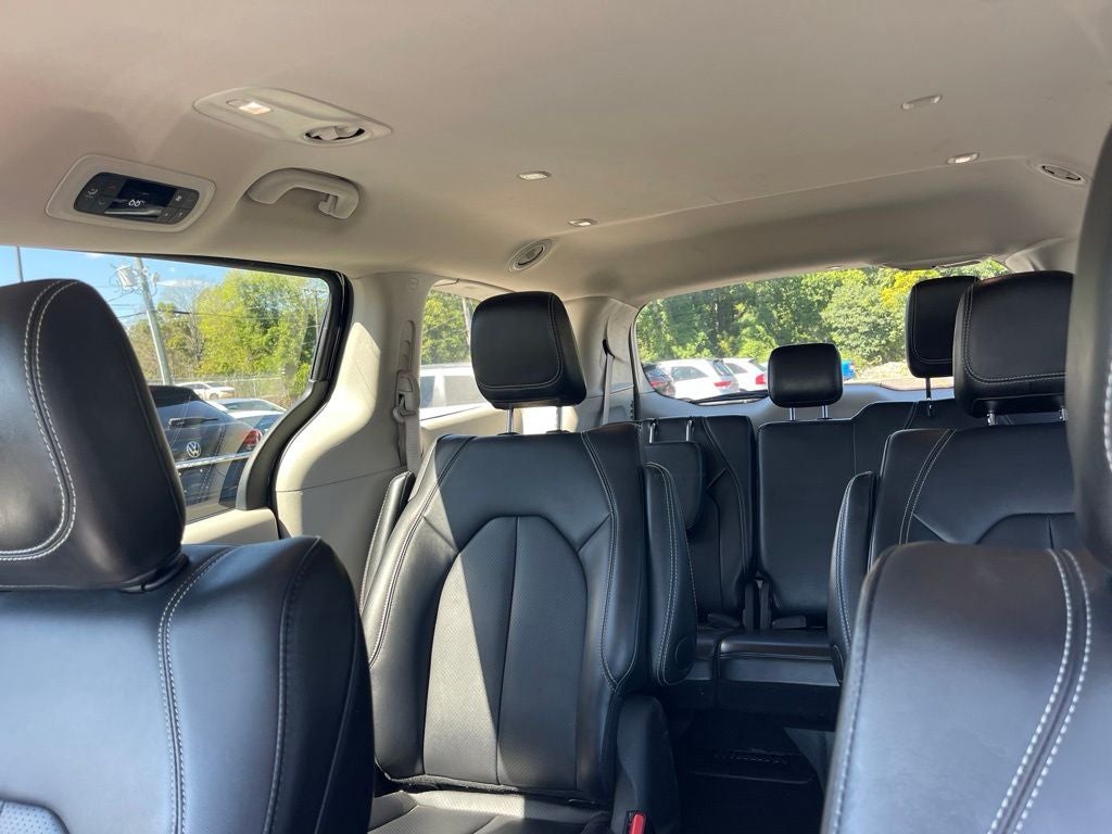 2024 Chrysler Pacifica Hybrid Select