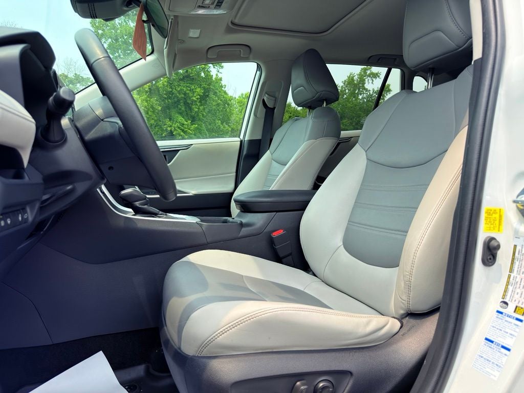 2022 Toyota RAV4 XLE Premium