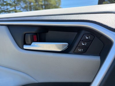 2022 Toyota RAV4 XLE Premium