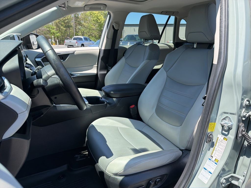 2022 Toyota RAV4 XLE Premium