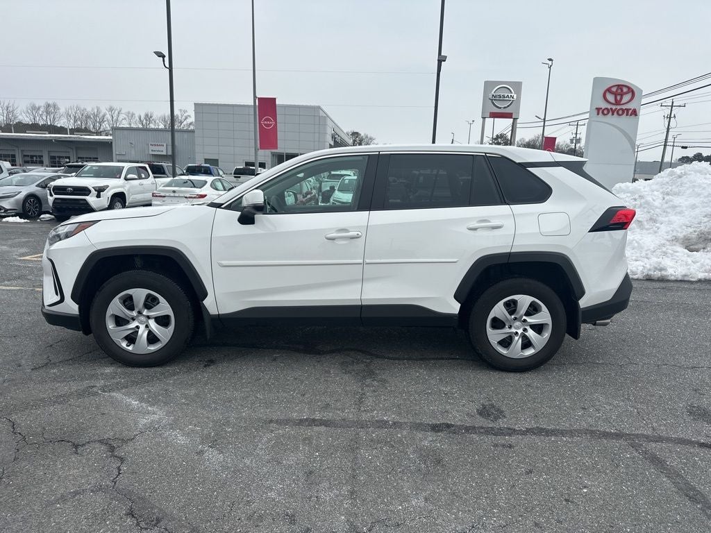 2025 Toyota RAV4 LE