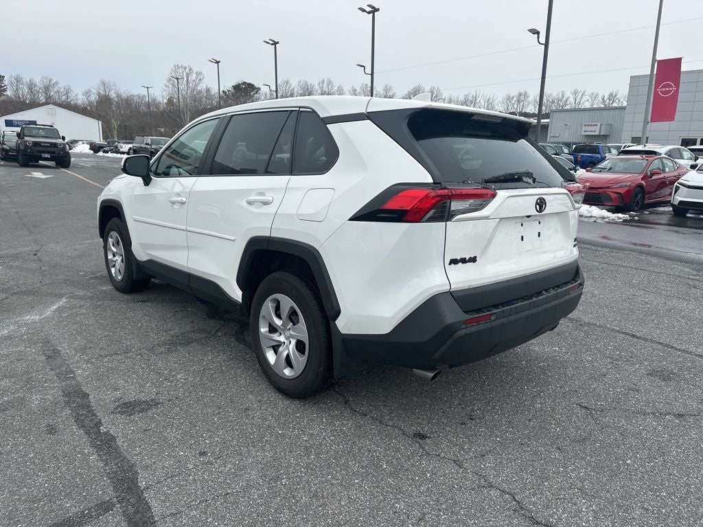 2025 Toyota RAV4 LE