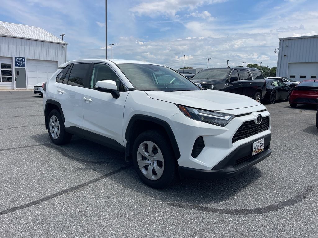 2025 Toyota RAV4 LE