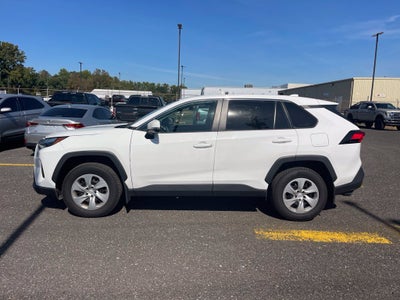 2024 Toyota RAV4 LE