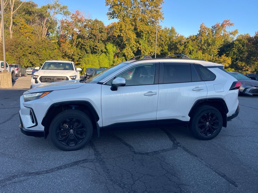 2023 Toyota RAV4 Hybrid SE