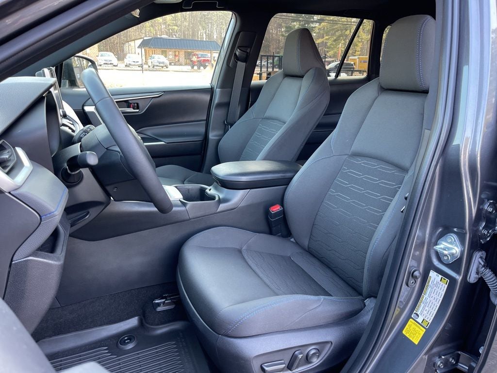 2024 Toyota RAV4 Hybrid SE