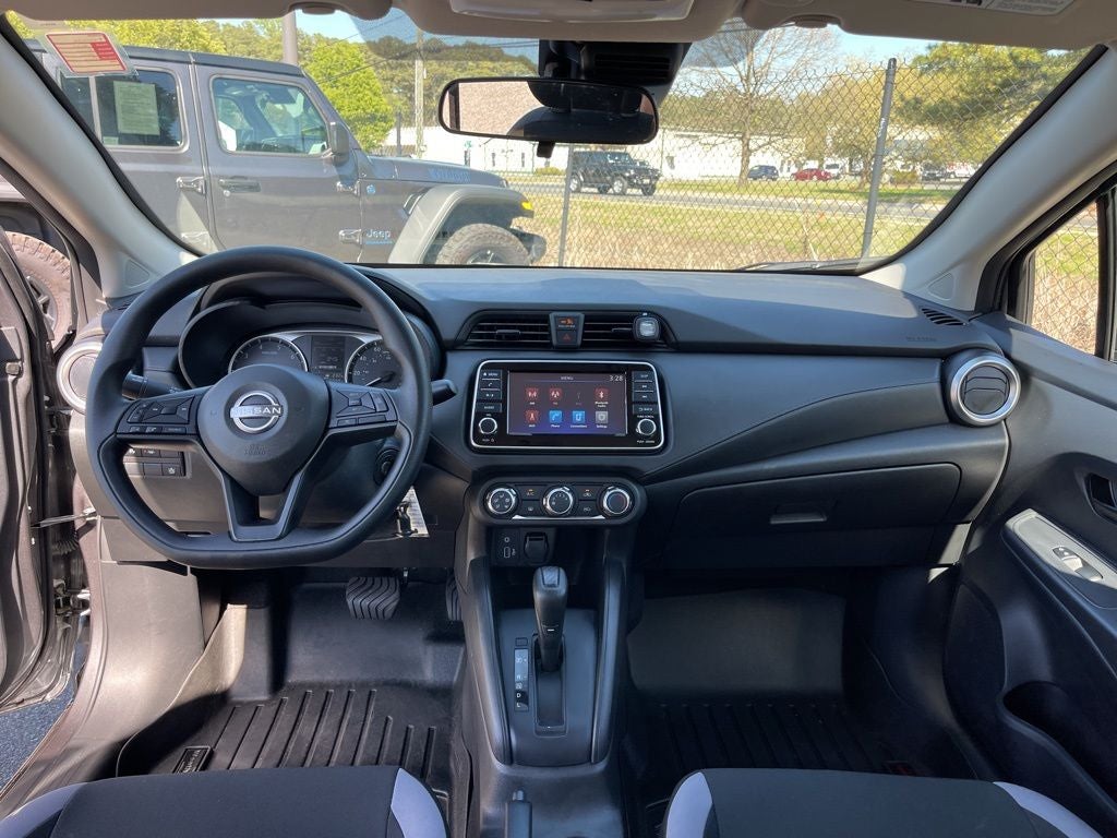 2025 Nissan Versa 1.6 S