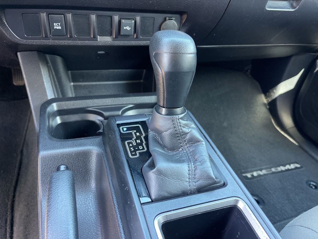 2022 Toyota Tacoma SR V6