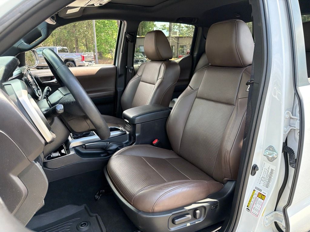 2023 Toyota Tacoma Limited V6