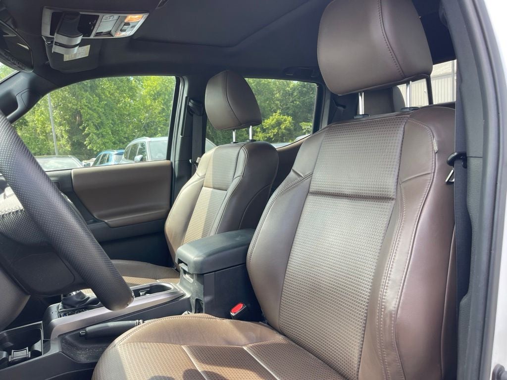 2023 Toyota Tacoma Limited V6