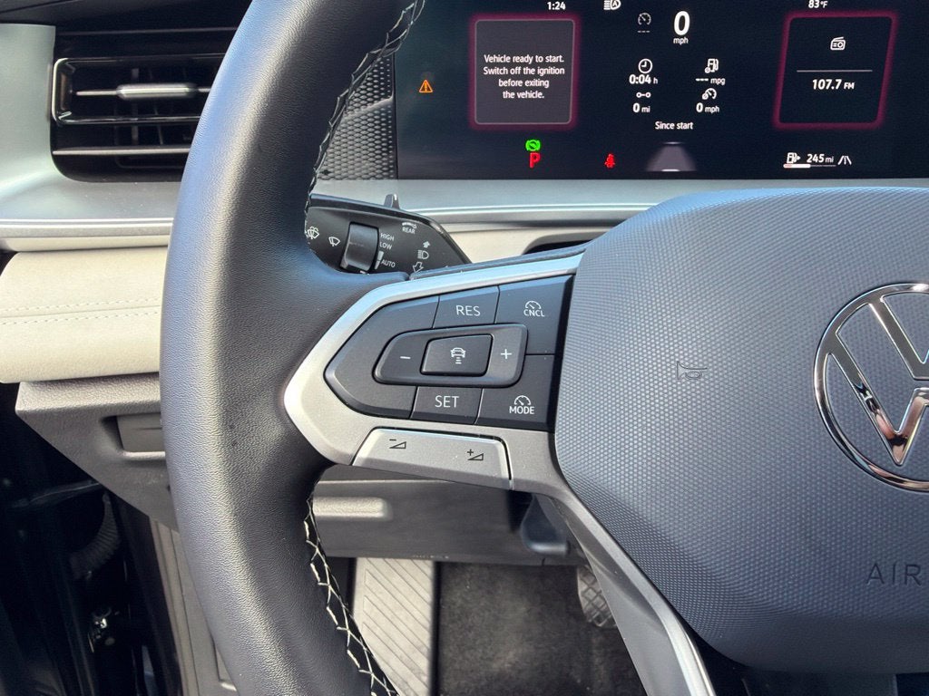 2025 Volkswagen Tiguan 2.0T SE