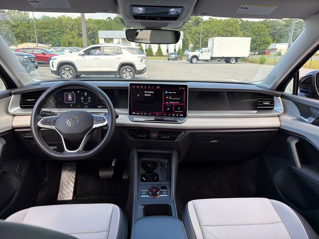 2025 Volkswagen Tiguan 2.0T SE