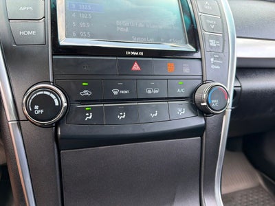 2017 Toyota Camry SE