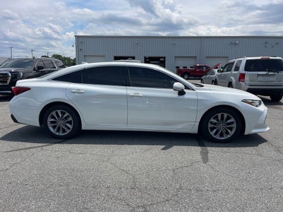 2019 Toyota Avalon XLE