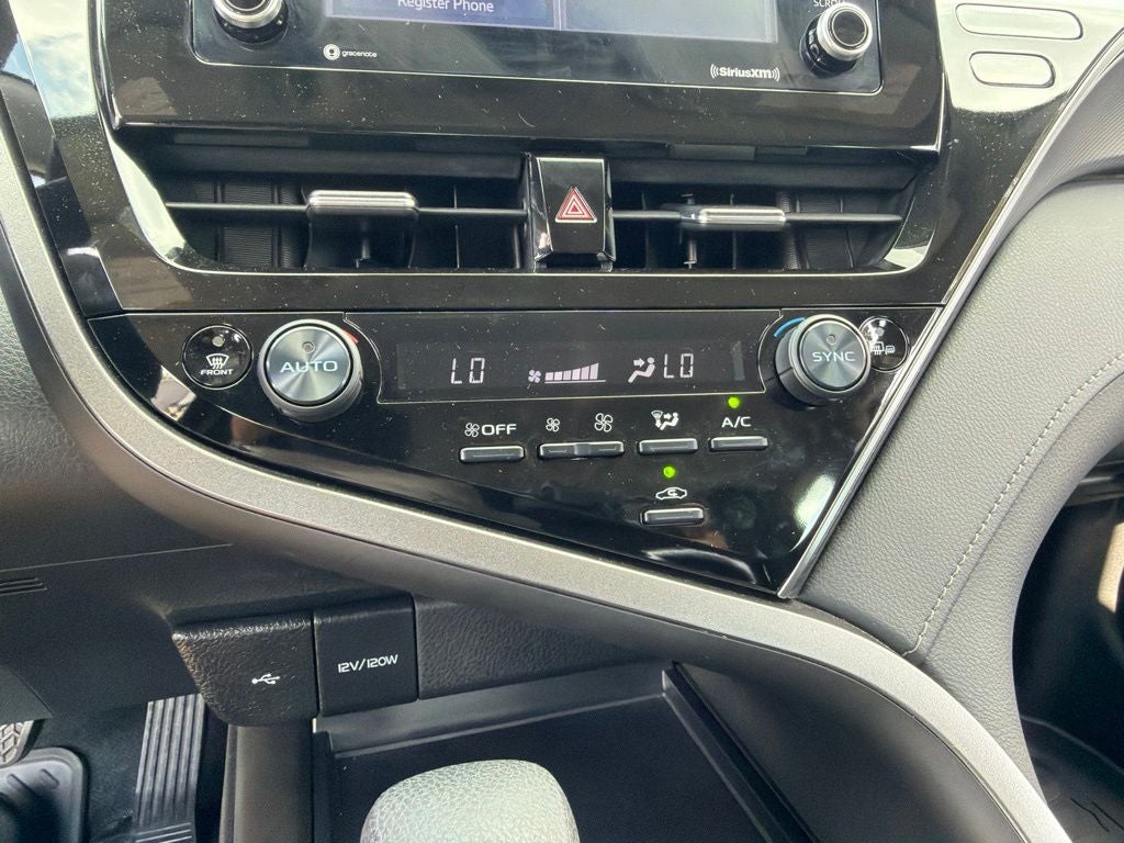 2024 Toyota Camry Hybrid LE