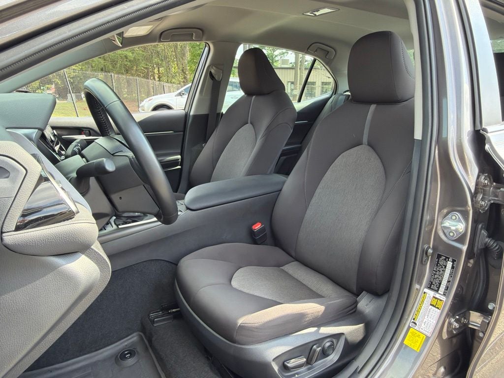 2024 Toyota Camry Hybrid LE