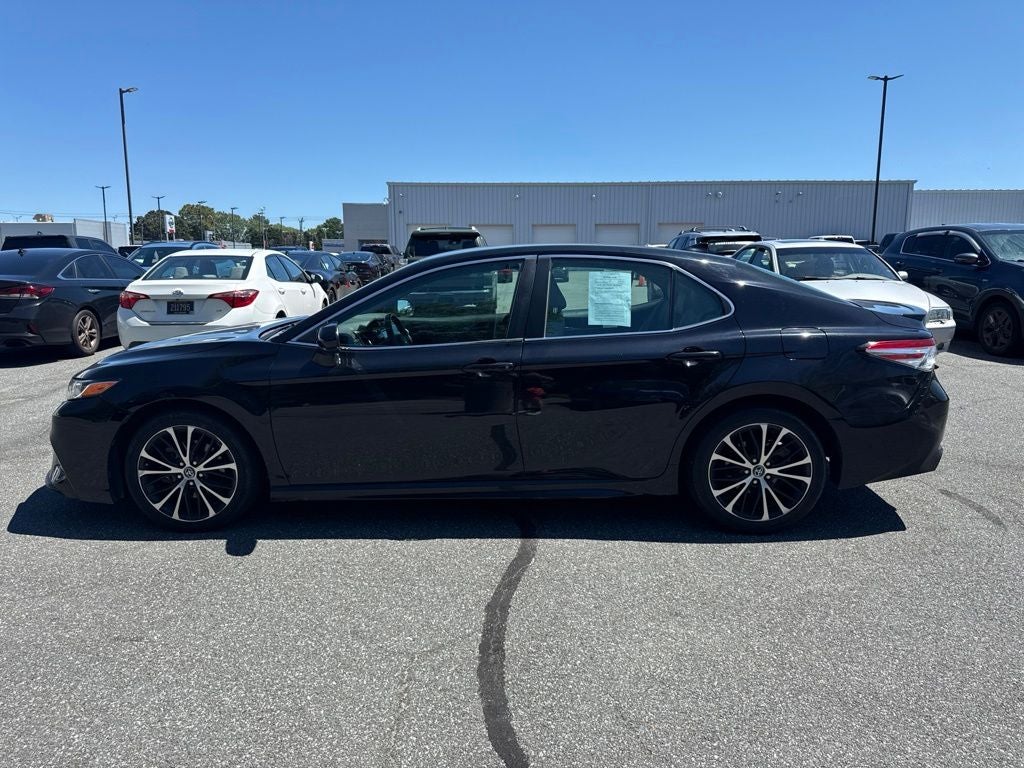 2020 Toyota Camry SE