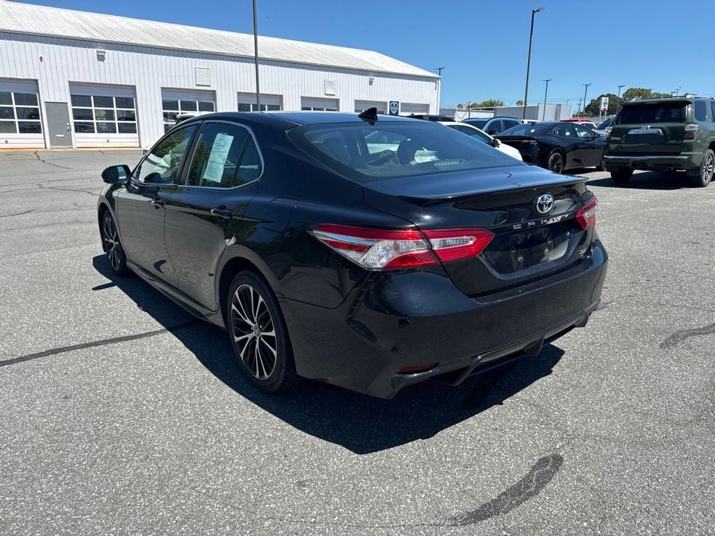 2020 Toyota Camry SE