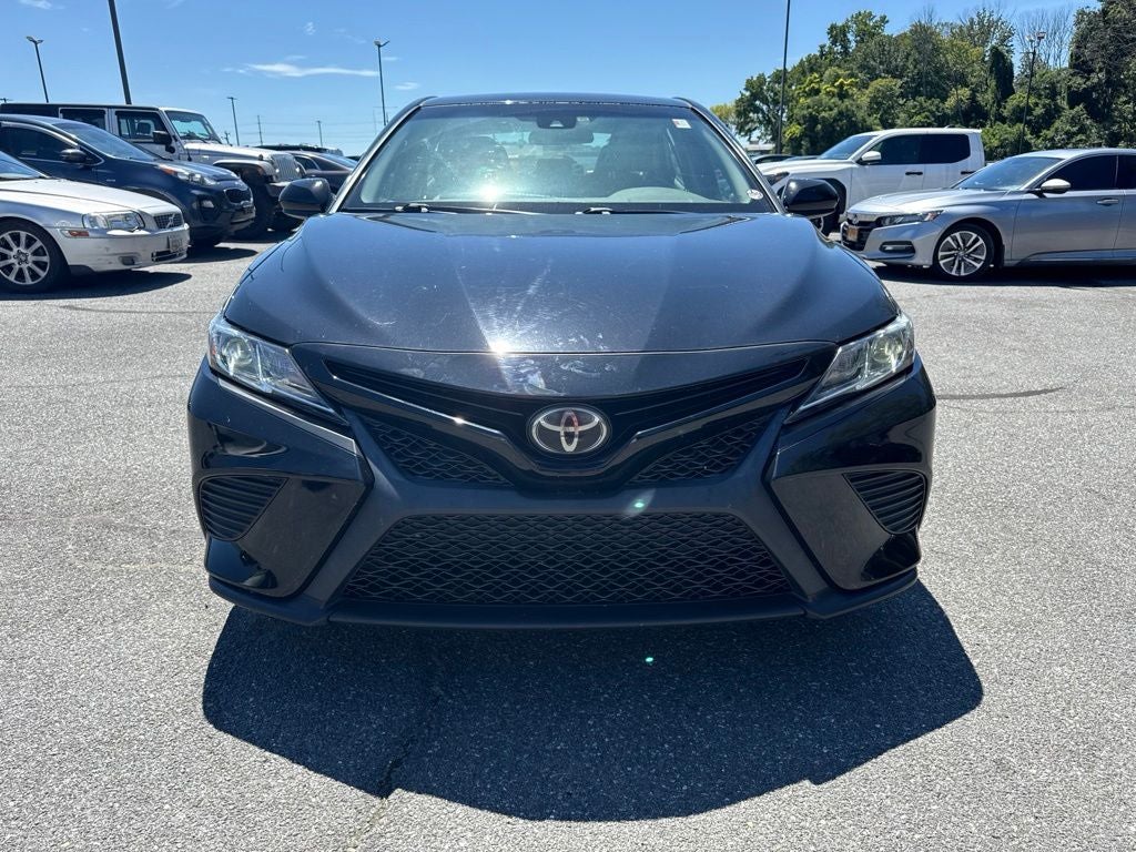 2020 Toyota Camry SE