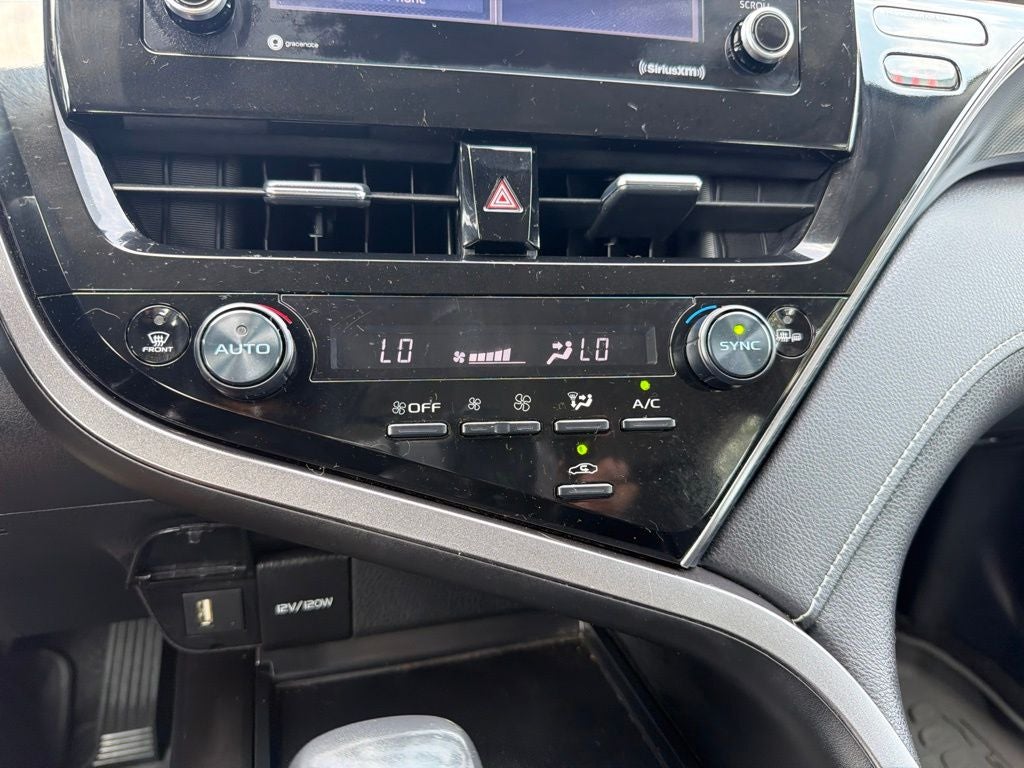 2024 Toyota Camry Hybrid SE