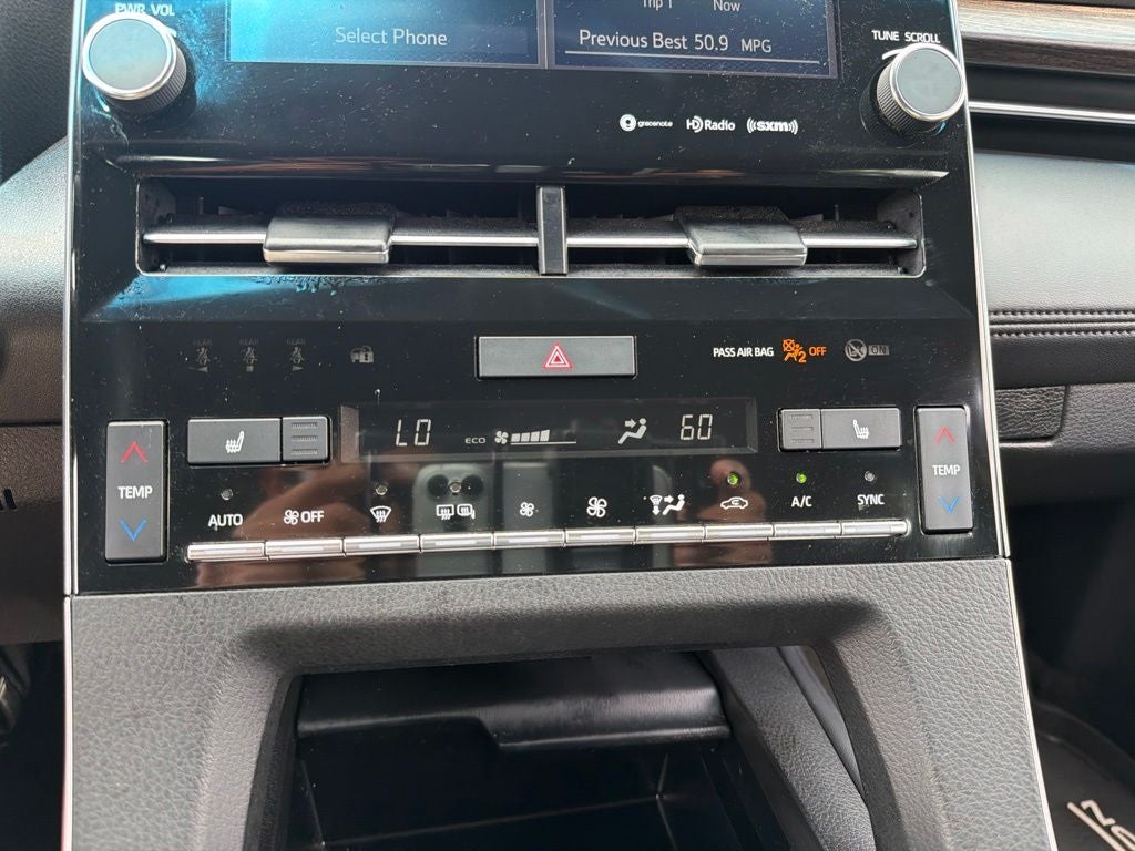 2021 Toyota Avalon Hybrid XLE Plus