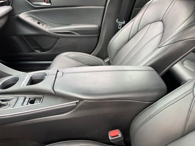 2021 Toyota Avalon Hybrid XLE Plus