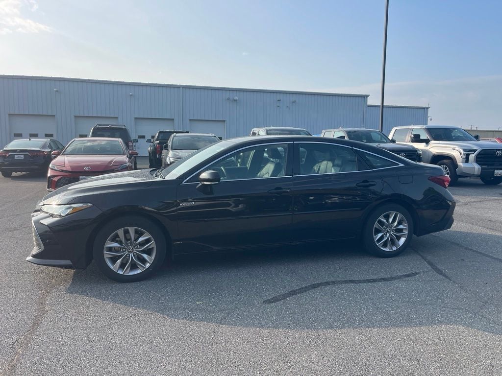 2021 Toyota Avalon Hybrid XLE Plus