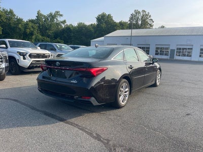 2021 Toyota Avalon Hybrid XLE Plus