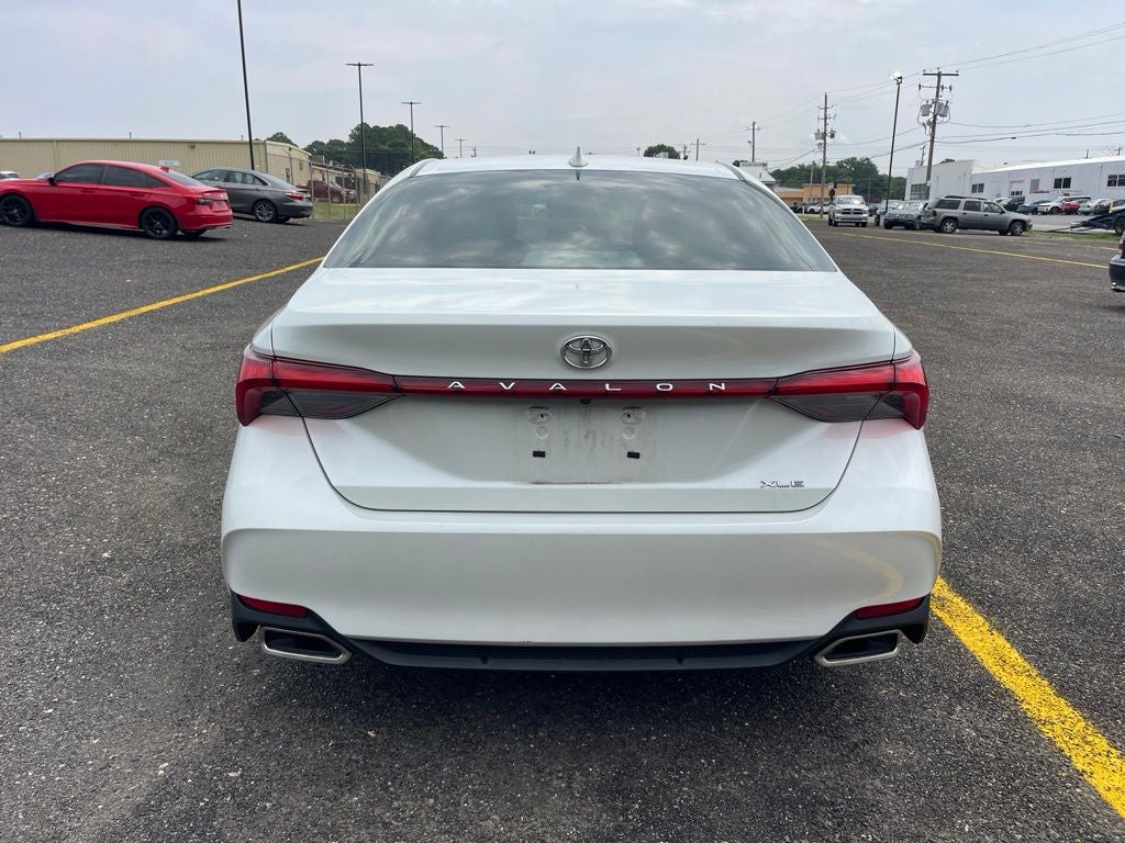 2021 Toyota Avalon XLE
