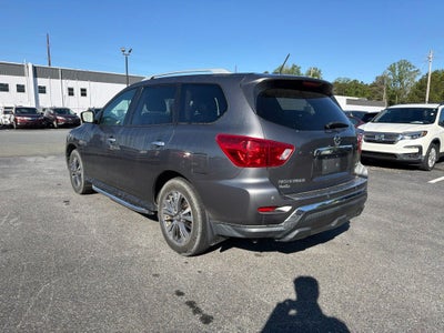 2018 Nissan Pathfinder SL