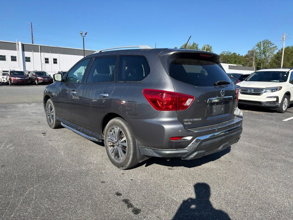 2018 Nissan Pathfinder SL
