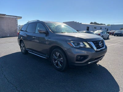 2018 Nissan Pathfinder SL