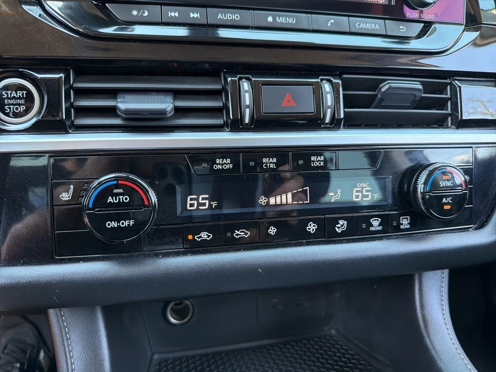 2024 Nissan Pathfinder SV