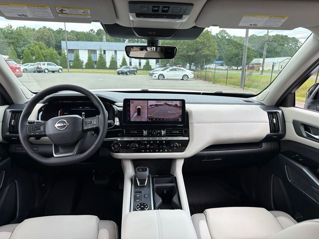 2026 Nissan Pathfinder SL