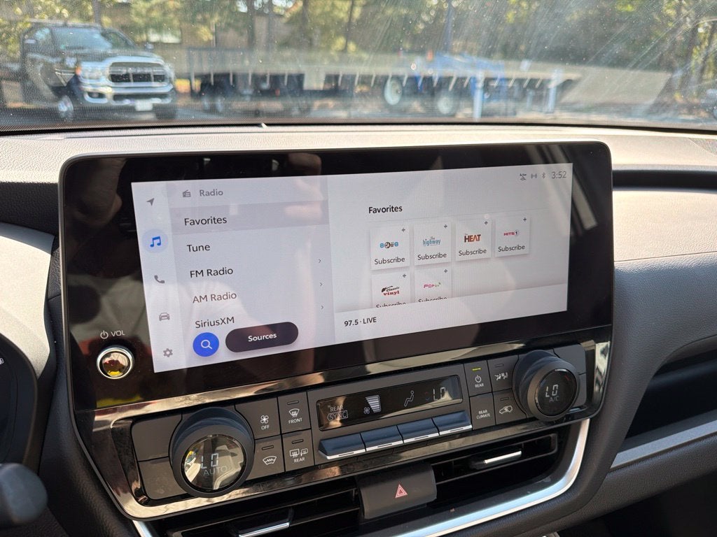 2025 Toyota Grand Highlander LE