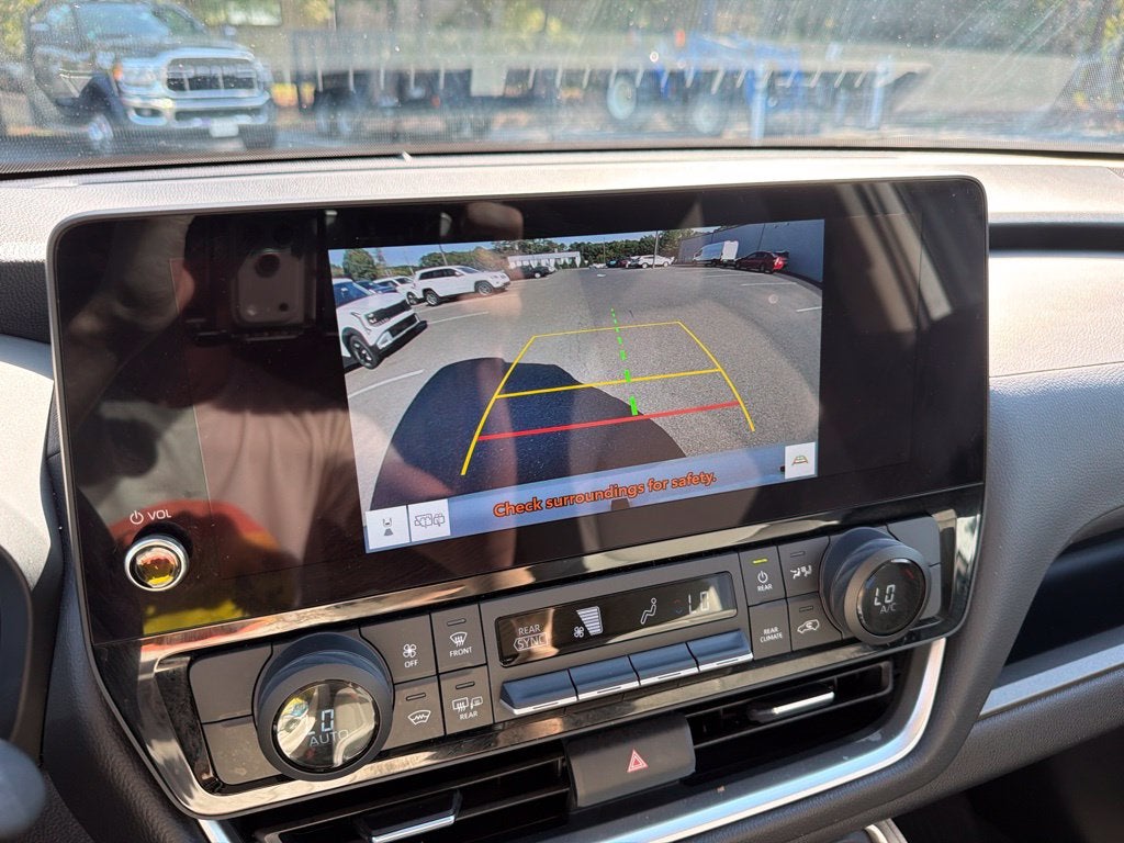 2025 Toyota Grand Highlander LE