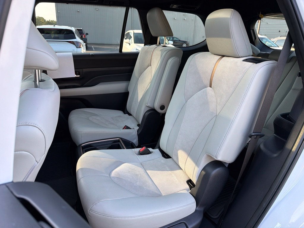 2024 Toyota Grand Highlander Hybrid MAX Platinum